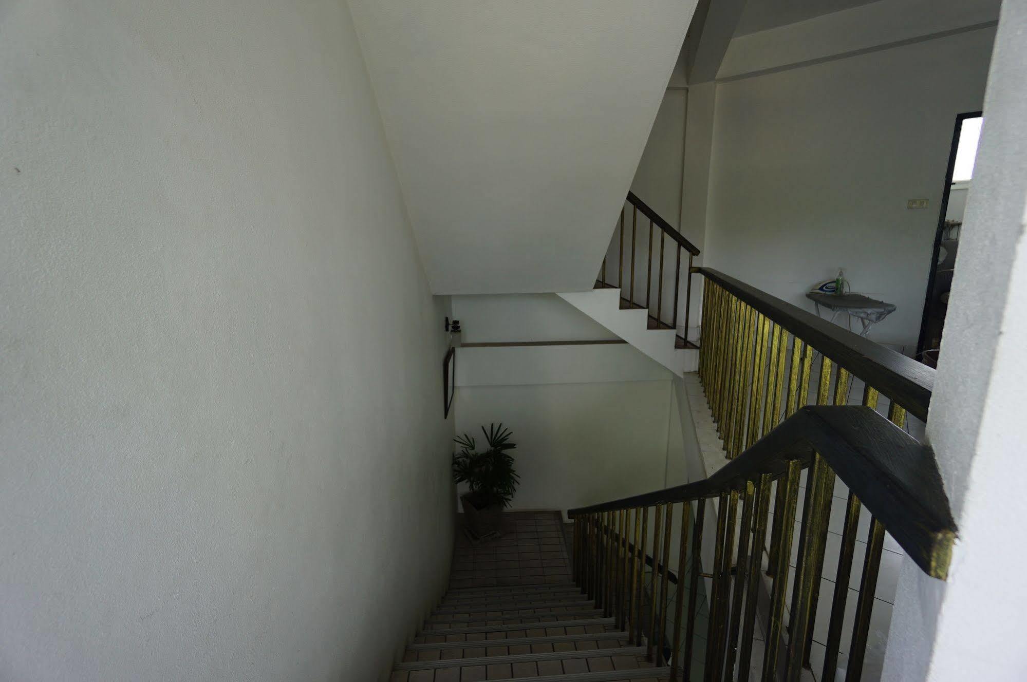 The Auto Place Phuket Exterior foto